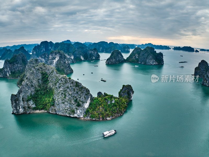 越南下龙湾自然美景