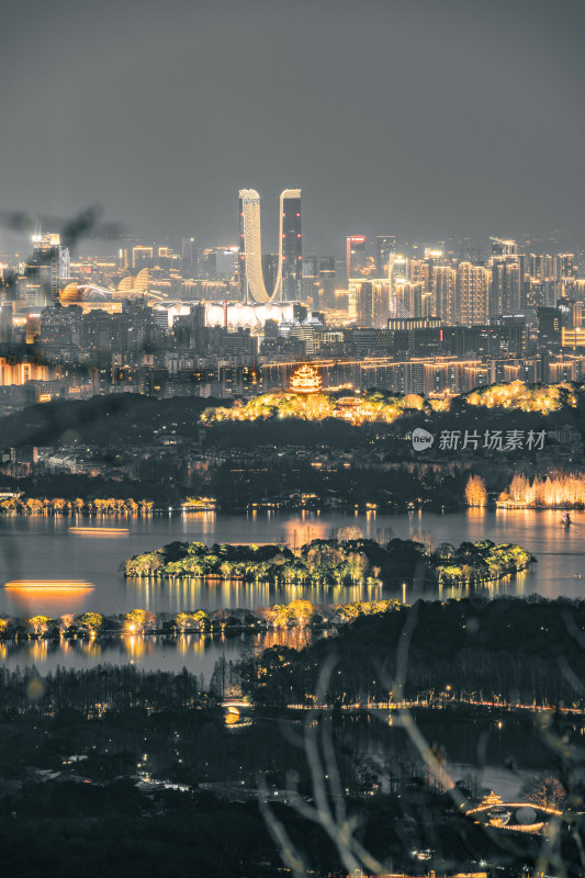 西湖和杭州之门城市湖畔夜景俯瞰