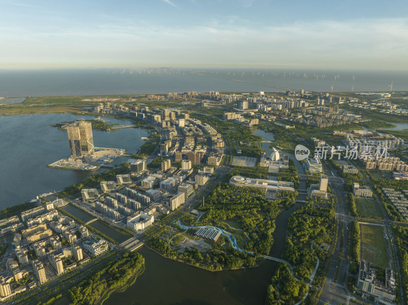 建设中的上海中银金融中心滴水湖临港新城
