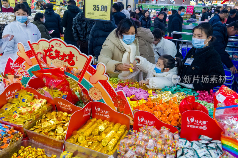 新年春节城市市民年货市场经济消费