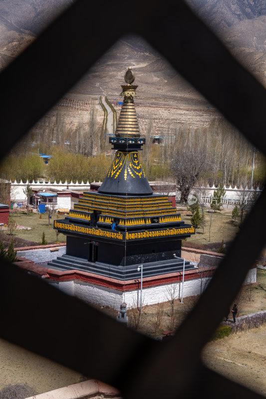 西藏山南桑耶寺藏式金顶高原圣地恢弘建筑