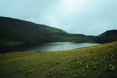 阴天川西九顶山宣传片