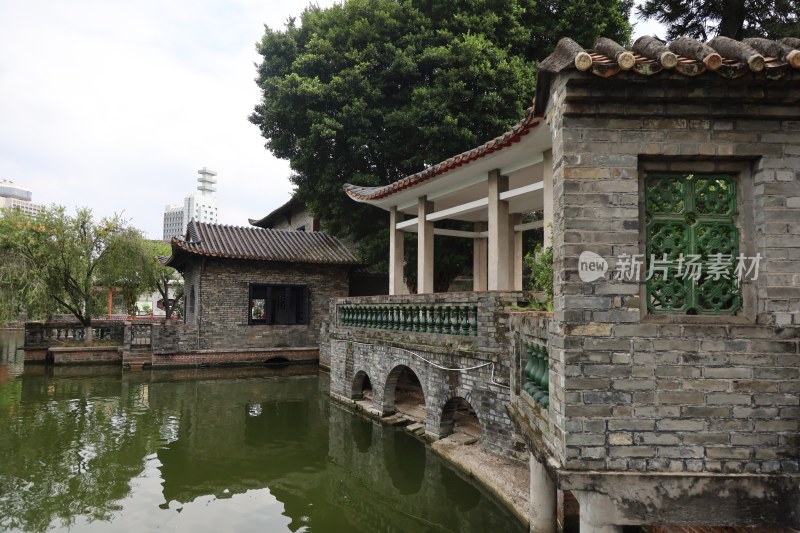 中式水边古建筑景观