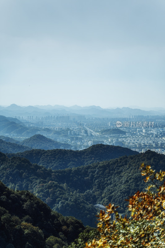 杭州北高峰西坡远眺景色