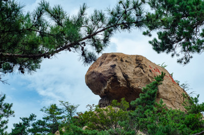 青岛崂山风景区仰口景区，著名景点狮子峰