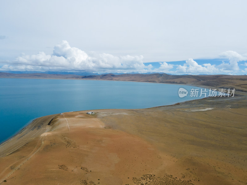 航拍西藏阿里地区普兰县拉昂措鬼湖秋天风光