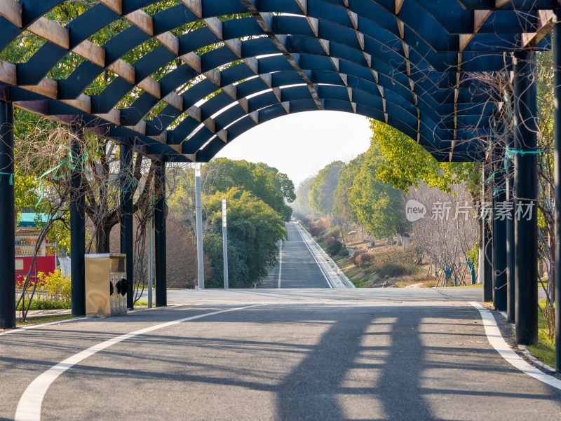武汉园博园里的拱架通道