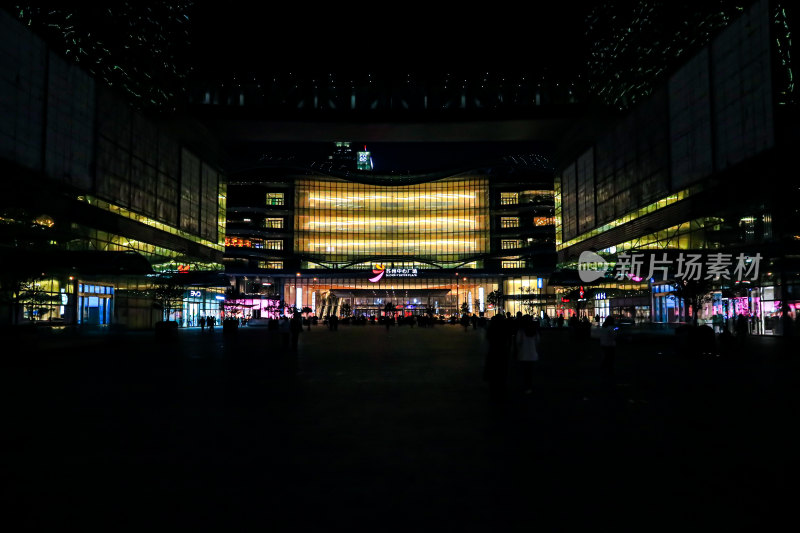 苏州城市地标夜景苏州中心广场