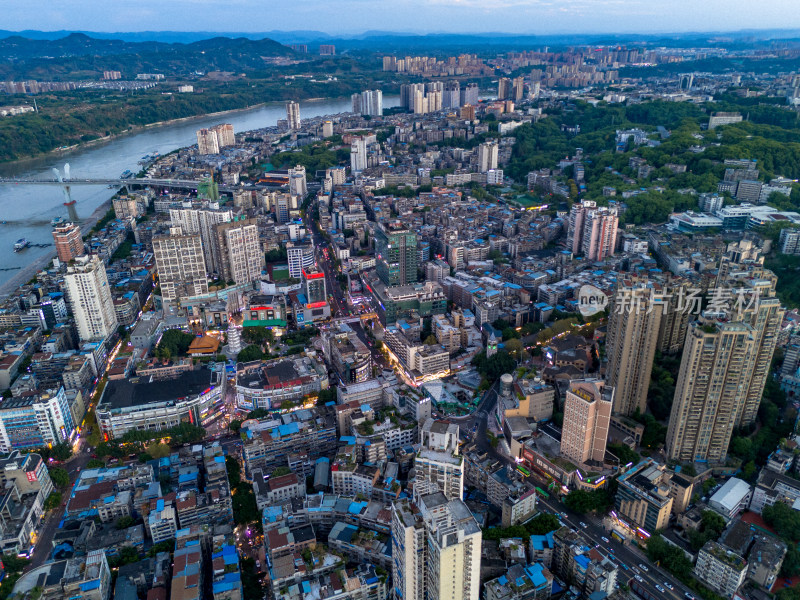 航拍泸州清晨日出城市风光摄影图