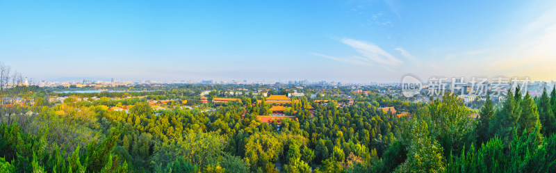 北京景山公园秋天早晨日出全景图横幅
