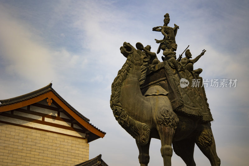 大唐西市“丝路乐舞”雕塑