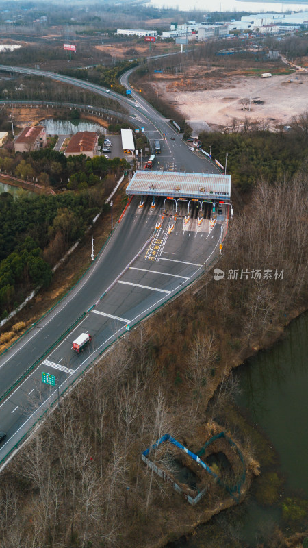 安徽六安西高速入口公路立交桥航拍全景