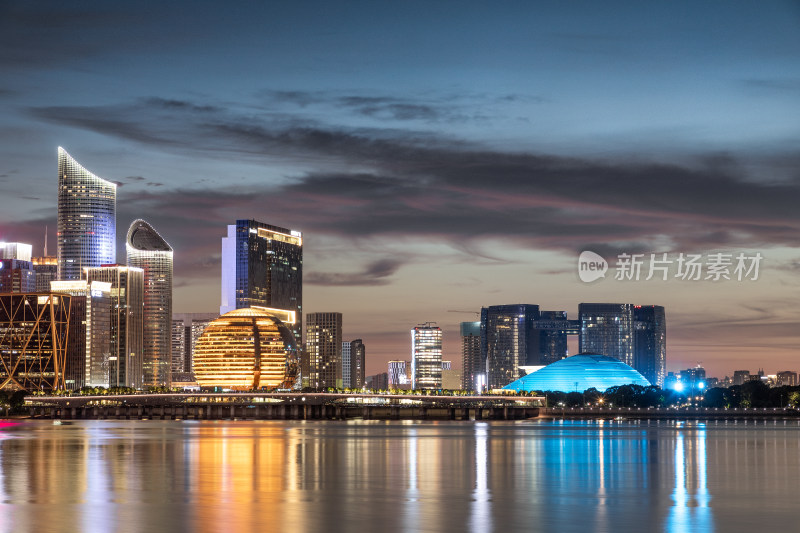 杭州钱塘江天际线钱江新城夜景