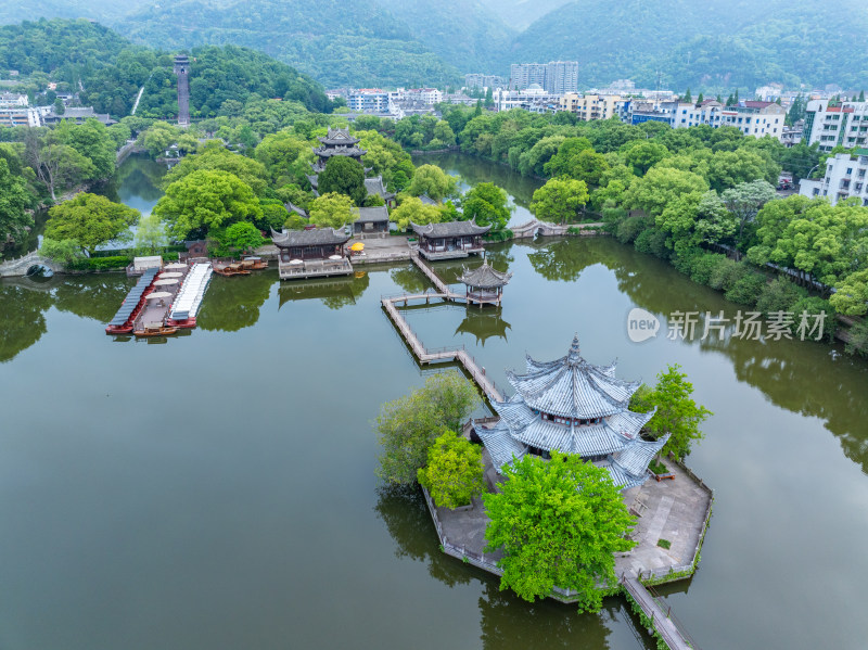 航拍浙江省台州市临海市东湖景区紫阳古街