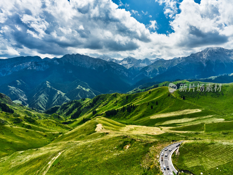 新疆伊犁伊昭公路自然美景