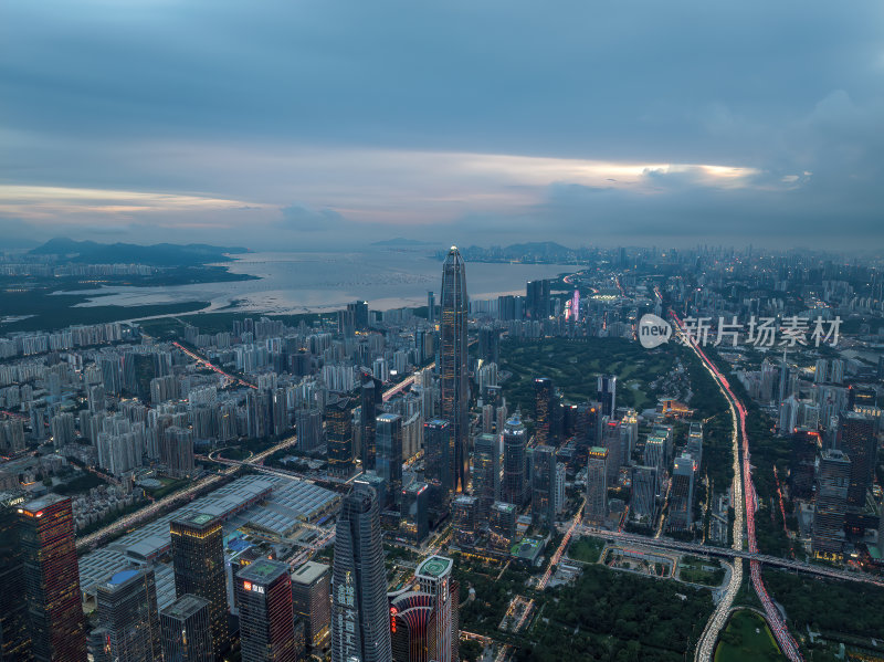 深圳福田CBD大湾区平安大厦夜景蓝调航拍