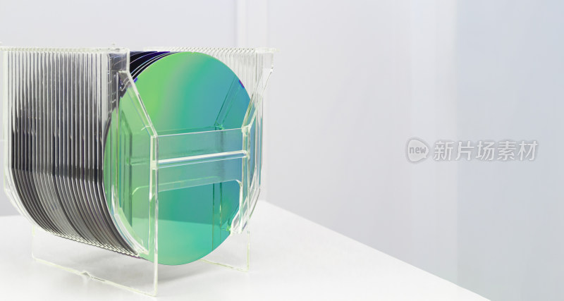 透明支架上的半导体晶圆片