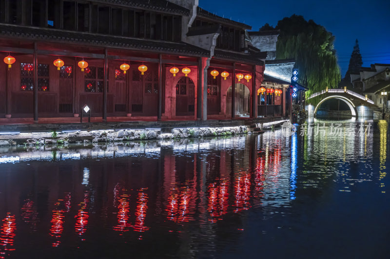 浙江湖州南浔古镇水乡百间楼夜景