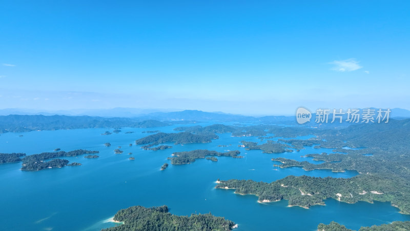 万绿湖风景航拍湖泊湿地公园草地河流风光