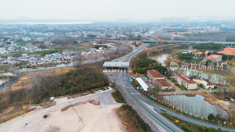 安徽六安西高速入口公路立交桥航拍全景