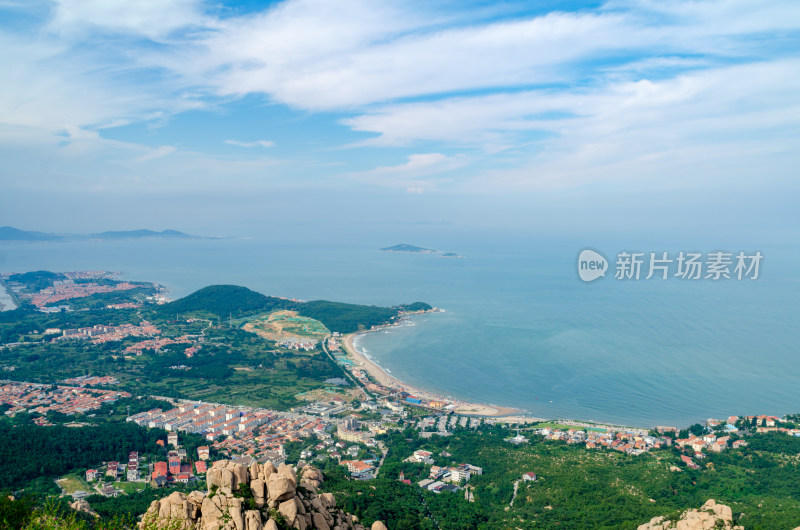 青岛崂山仰口景区，登高远望海岸曲折