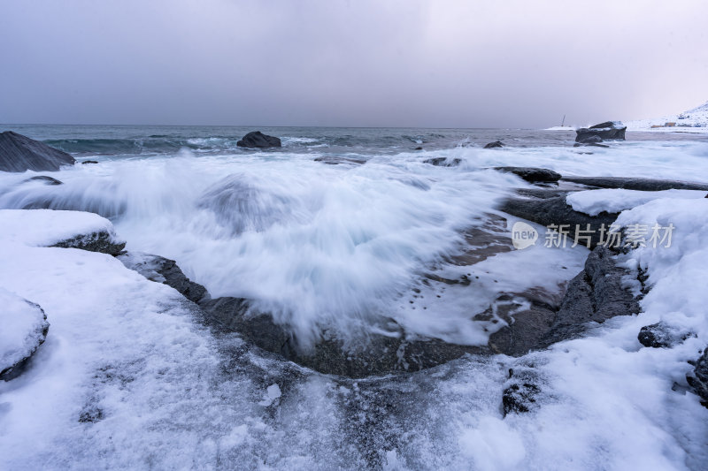 挪威罗弗敦群岛北极圈雷纳冬季雪景渔船风光