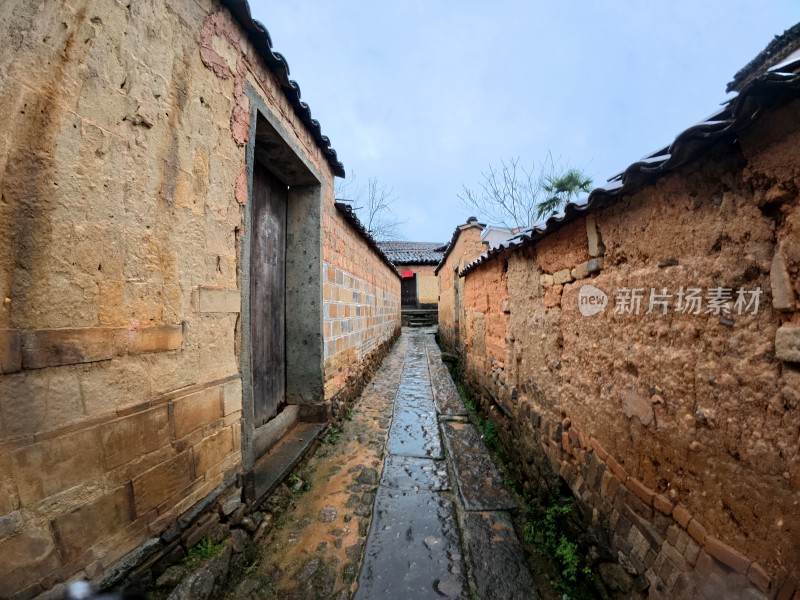 雨中竹桥古村