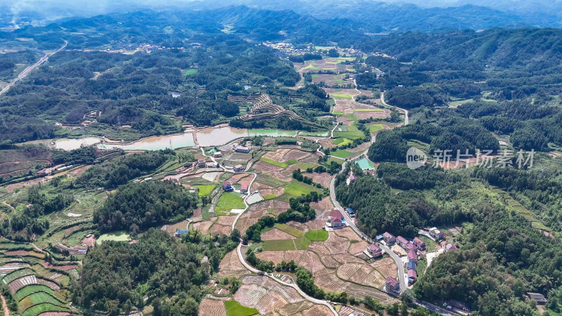 丘陵山川稻田梯田风光航拍