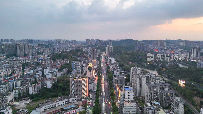 航拍四川自贡城市夜幕晚霞