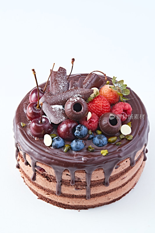 蓝莓草莓车厘子巧克力鲜奶慕斯生日蛋糕
