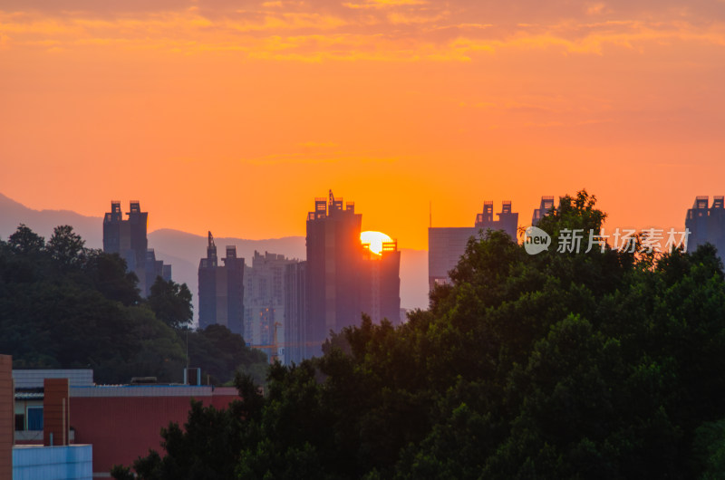 亚洲中国福建省福州市于山风景区城市日落