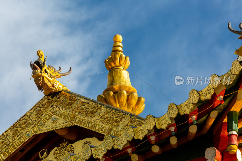 草原上的寺院建筑