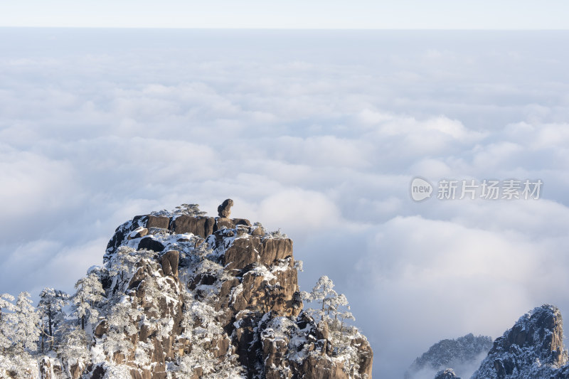 雪后山峰云海景观(黄山猴子观海)