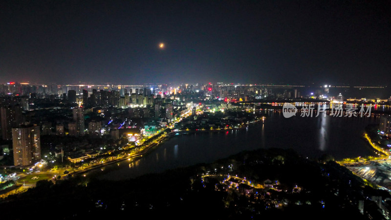 江西九江浔阳区夜景灯光航拍图