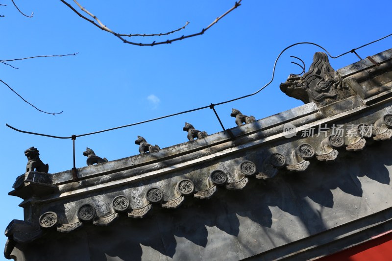 中式古建筑屋顶神兽特写