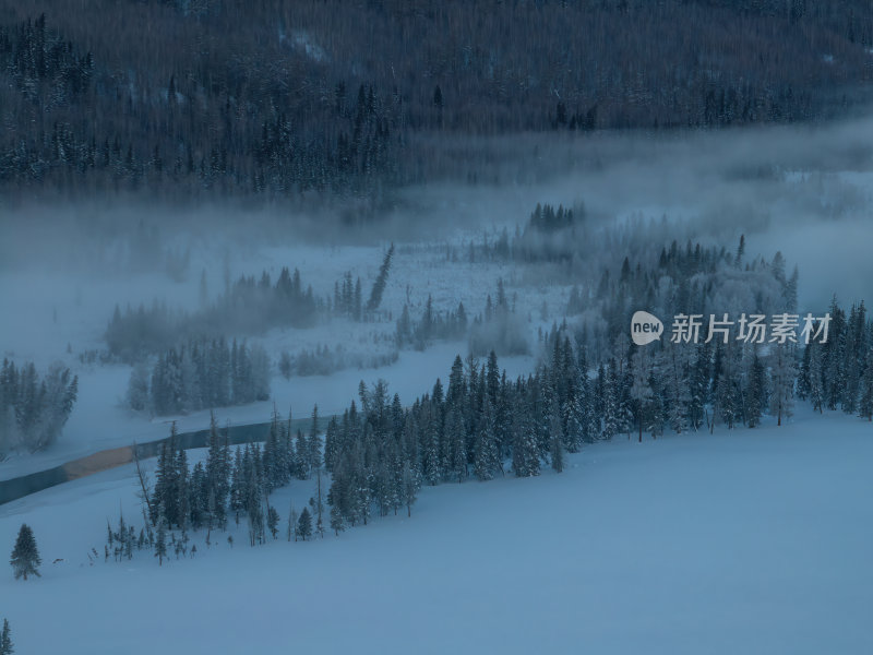 新疆北疆阿勒泰喀纳斯冬季雪景童话世界航拍