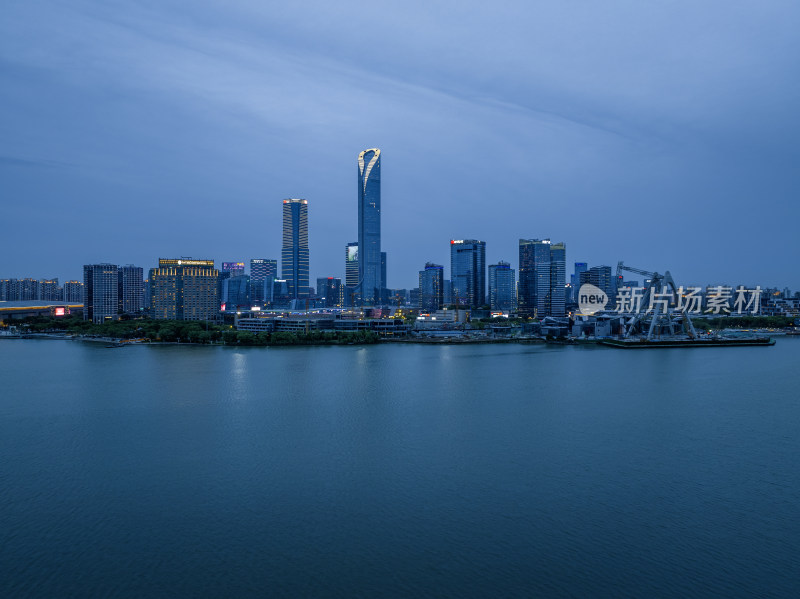 苏州国际金融中心建筑夜景航拍