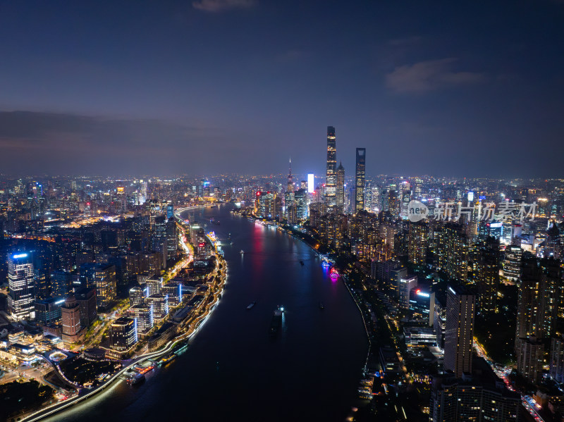 航拍上海外滩黄浦江陆家嘴城市夜景