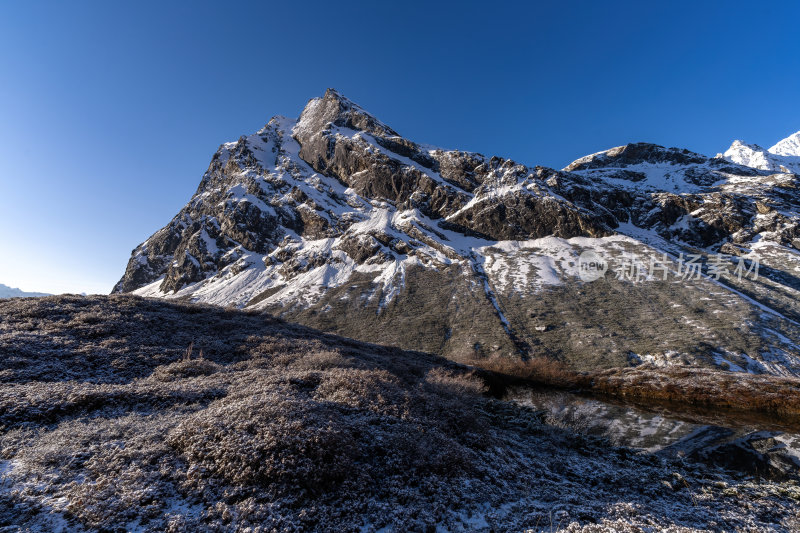 西藏日喀则珠峰东坡嘎玛沟喜马拉雅山脉雪山