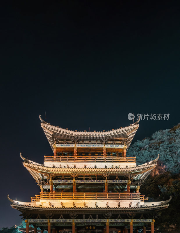 广西柳州文庙崇圣堂-夜晚的传统建筑