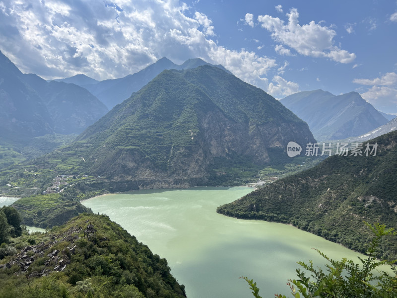 四川川西阿坝州茂县叠溪海子高视角风景