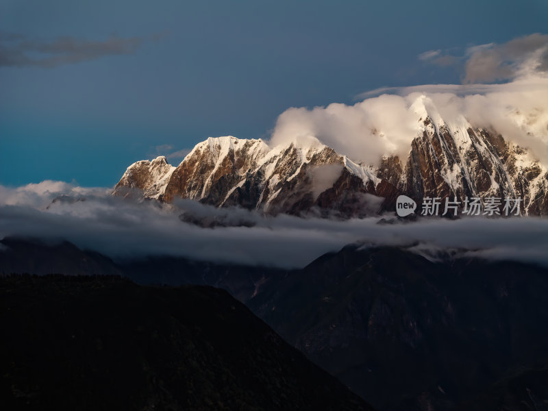 西藏林芝索松村南迦巴瓦峰雪山航拍