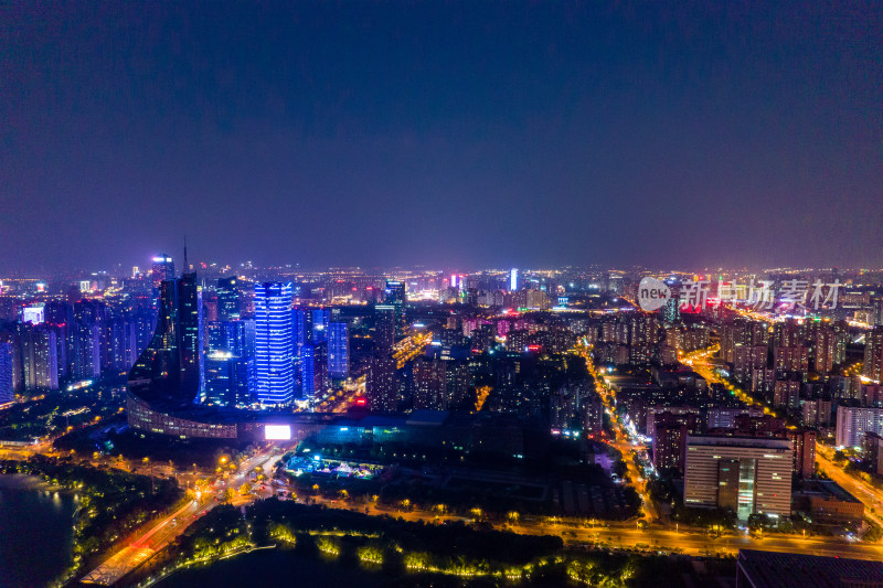 安徽合肥天鹅湖夜景航拍图