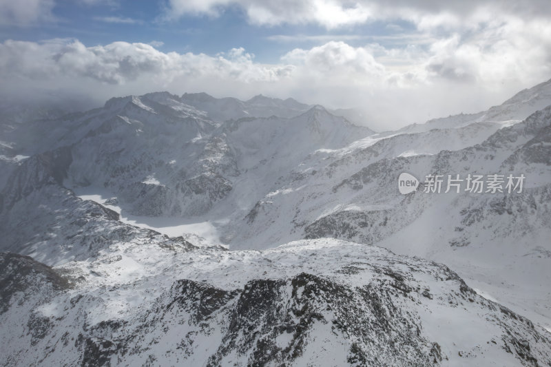 四川阿坝州达古冰川雪山盛景冰雪奇观航拍