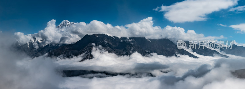 四川甘孜州贡嘎乡 子梅垭口 贡嘎雪山