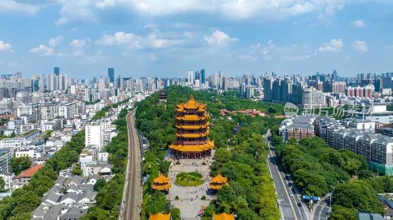 武汉地标黄鹤楼蓝天白云城市风光建筑航拍