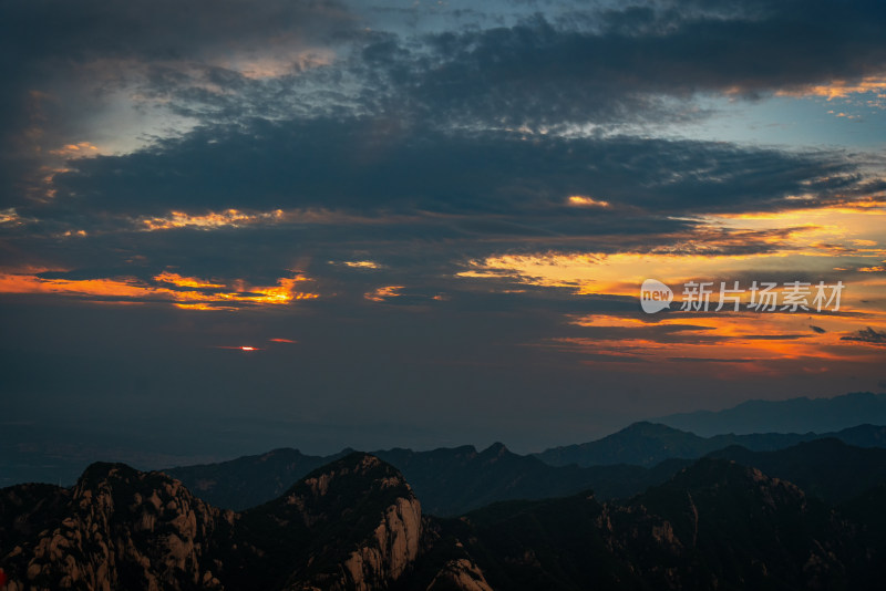 西岳华山日出日落朝霞晚霞云海美景