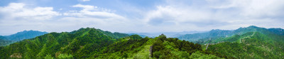 中国北京夏季慕田峪长城全景图