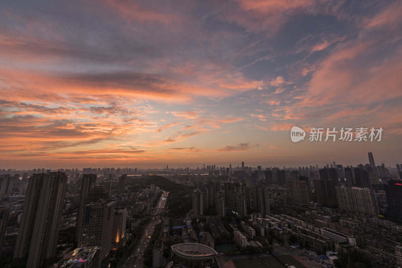 夜幕下灯火辉煌的武汉城市夜景全景