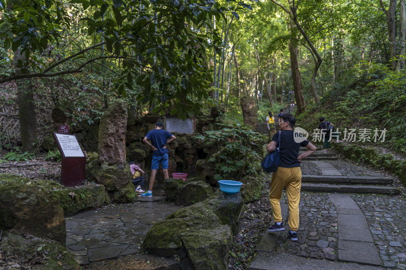 杭州宝石山白沙泉西湖名泉